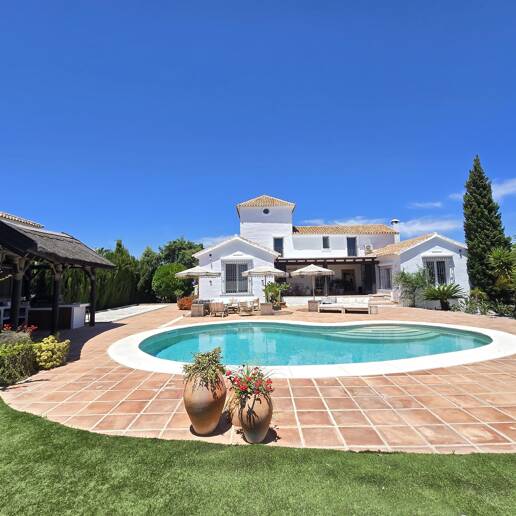 Villa med panoramautsikt över havet