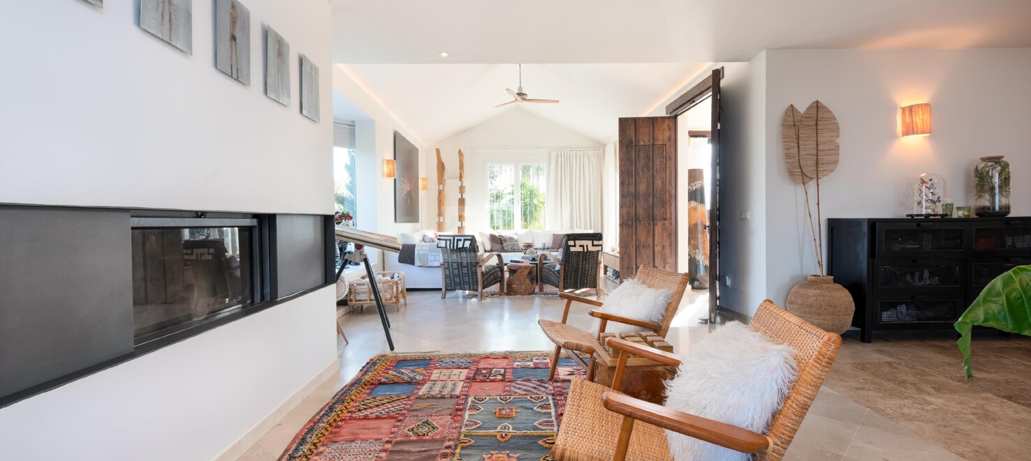Villa with Panoramic Sea Views