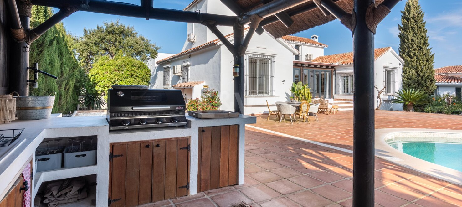 Villa with Panoramic Sea Views