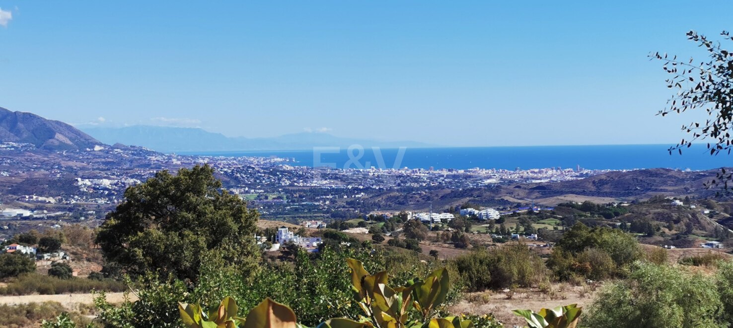 Villa with Panoramic Sea Views