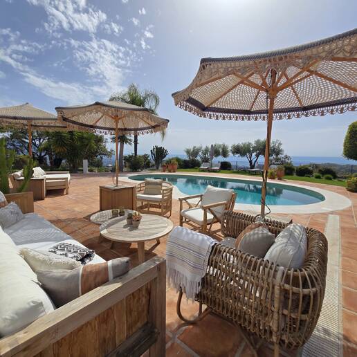Villa med panoramautsikt över havet