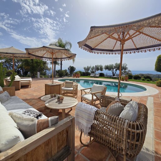 Villa with Panoramic Sea Views