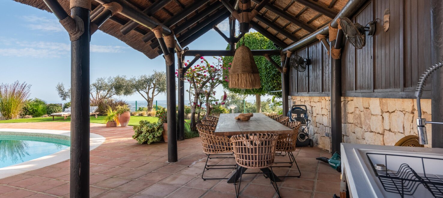 Villa with Panoramic Sea Views