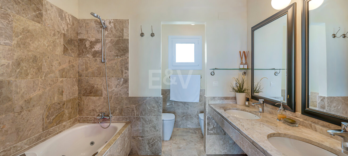 Maison Jumelée à louer en Los Monteros, Marbella Est