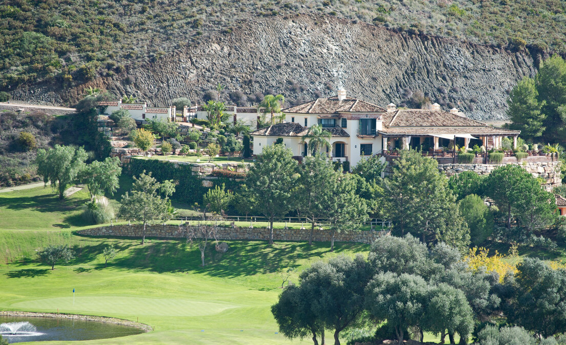 Exklusive Villa im Marbella Club Golf Resort mit Panoramablick