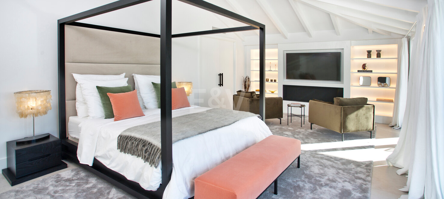 Modern andalusisk villa med havsutsikt i Nueva Andalucia