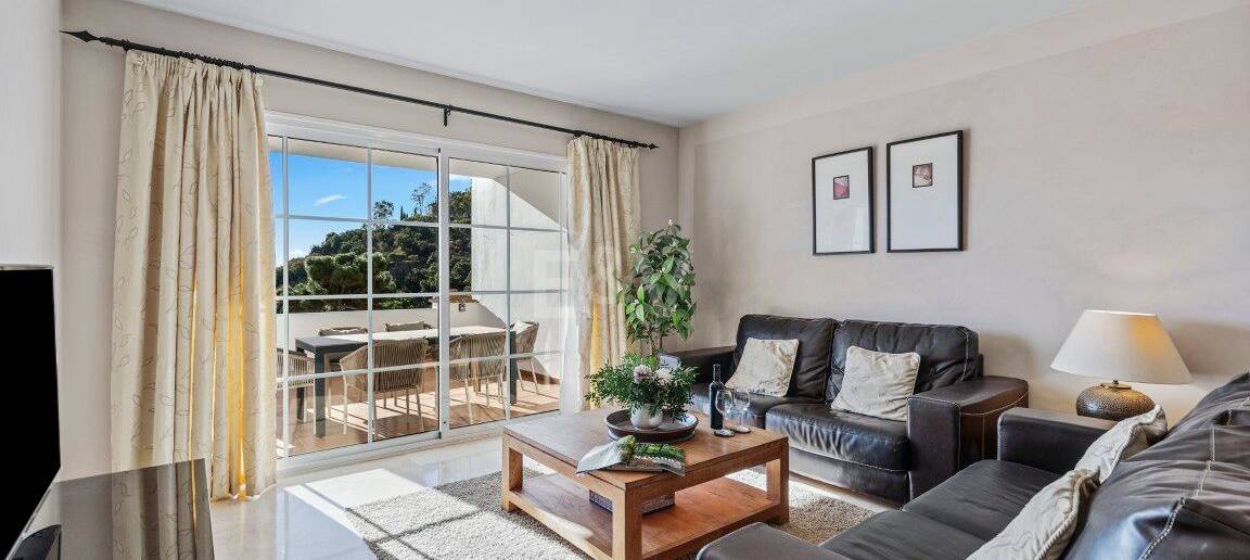 Apartament w okolicy najlepszych pól golfowych z widokiem na góry w Monte Almendro