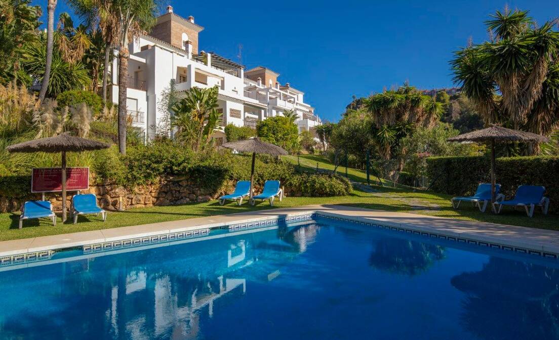 Top-Golf-Apartment mit Bergpanorama in Monte Almendro