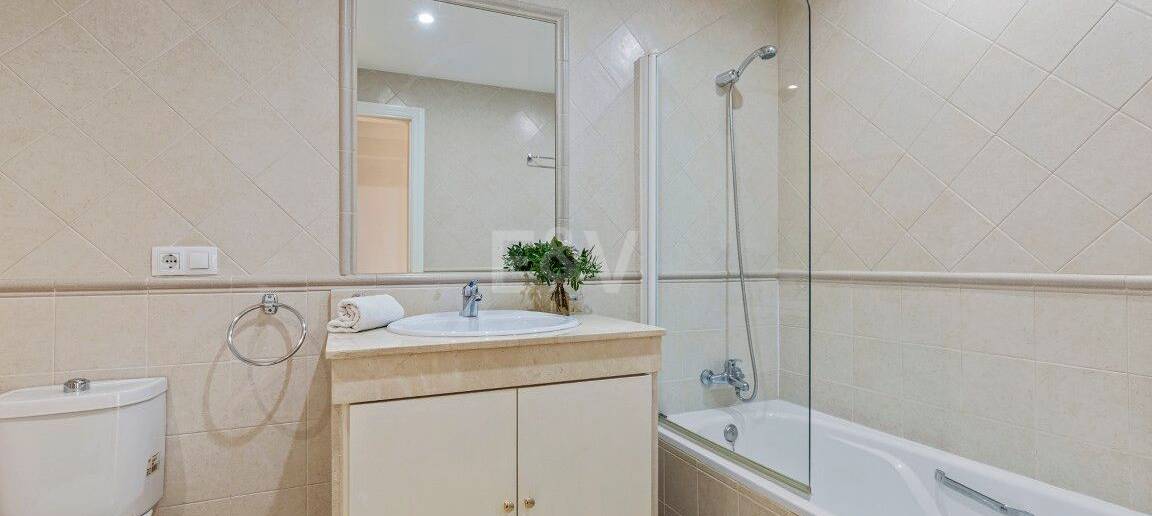 Apartament w okolicy najlepszych pól golfowych z widokiem na góry w Monte Almendro