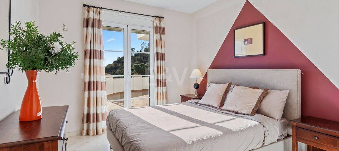 Apartament w okolicy najlepszych pól golfowych z widokiem na góry w Monte Almendro