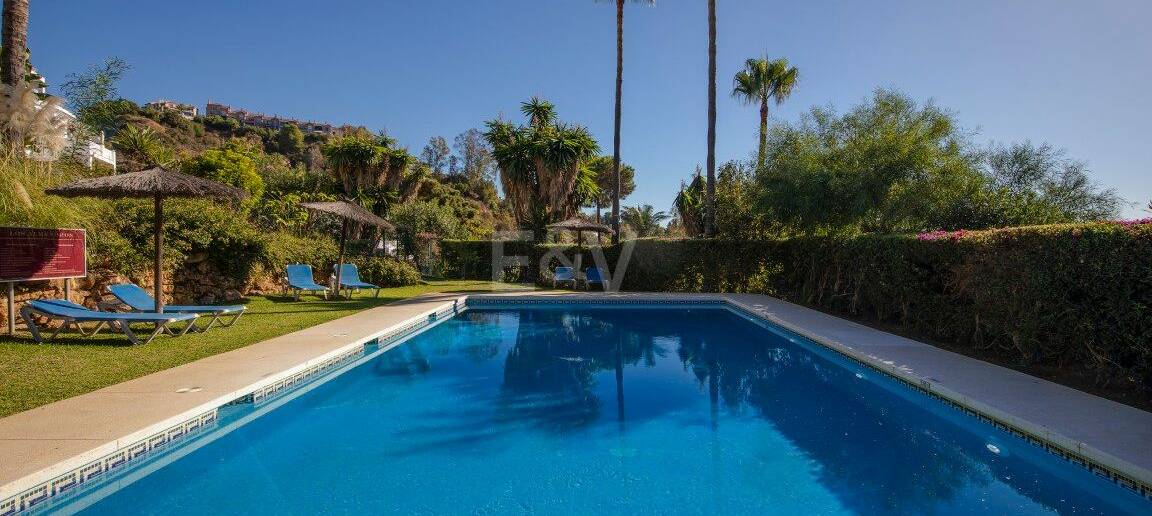 Apartament w okolicy najlepszych pól golfowych z widokiem na góry w Monte Almendro