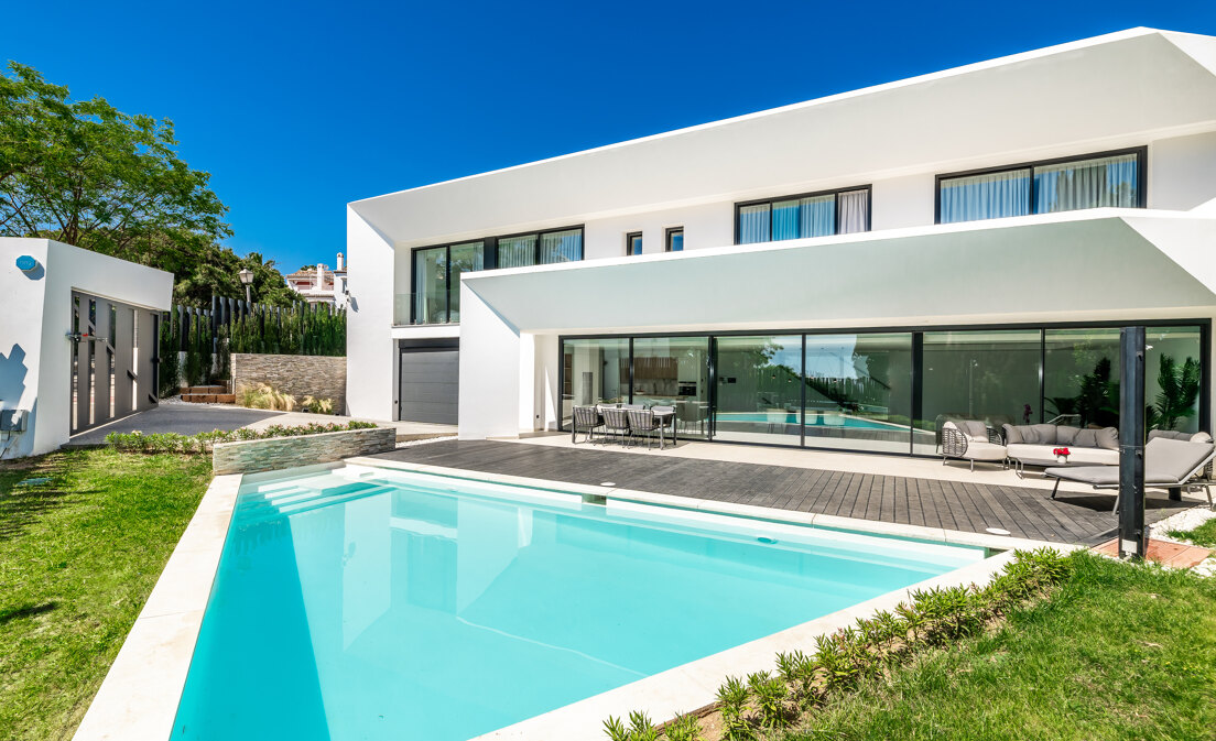 Villa de luxe avec vue sur la mer à Cabopino
