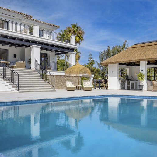 Villa spectaculaire avec vue imprenable sur un grand terrain