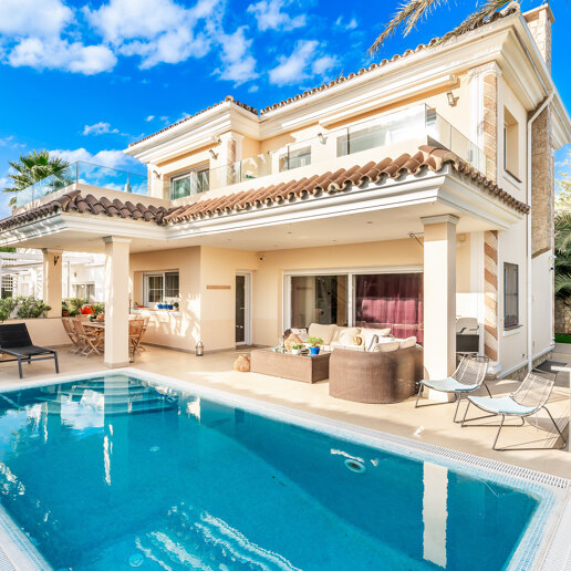 El lugar de sus sueños en Marbesa: una casa familiar junto a la playa