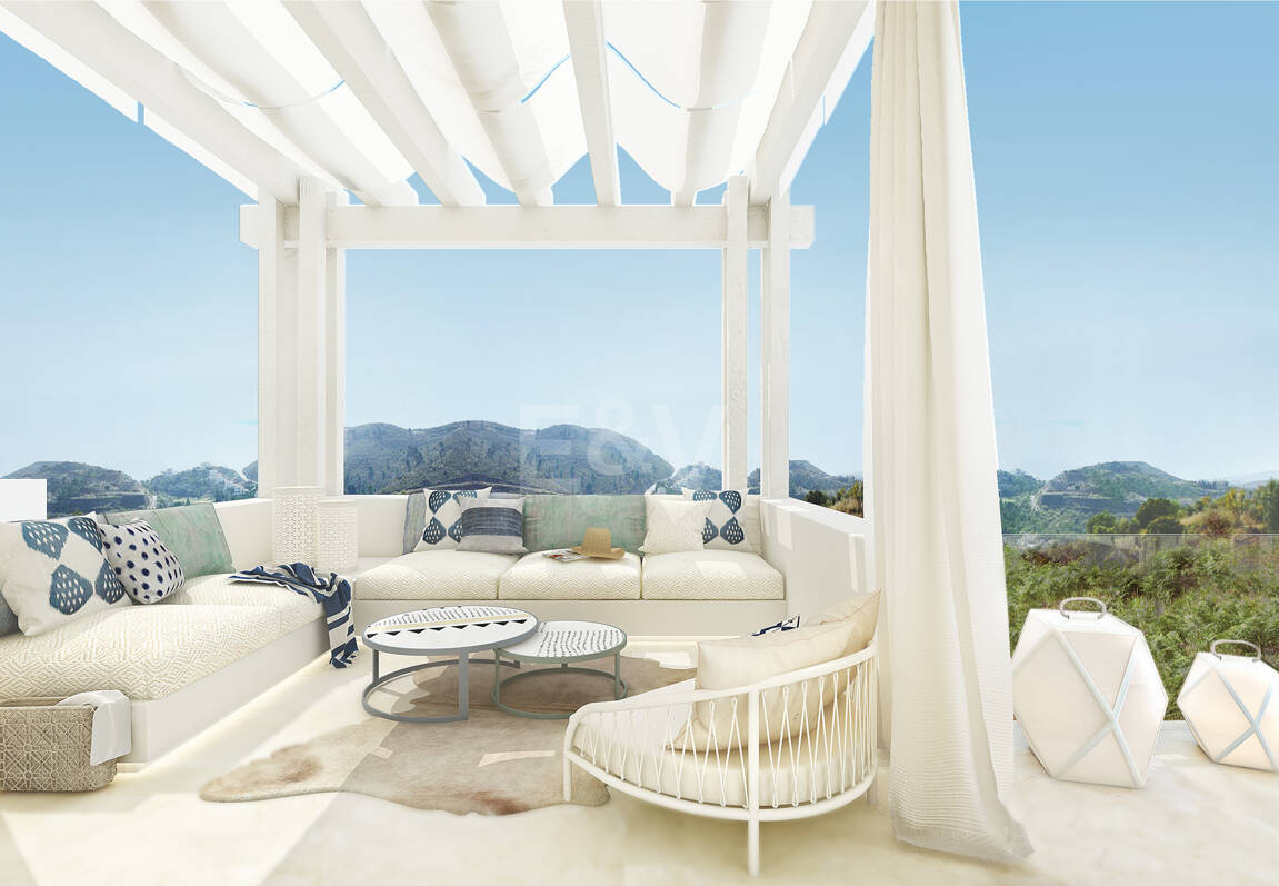 Marbella Club Hills, Villas, apartments and penthouses in a secure gated community with state of the art facilities 10 minutes' drive to Puerto Banús