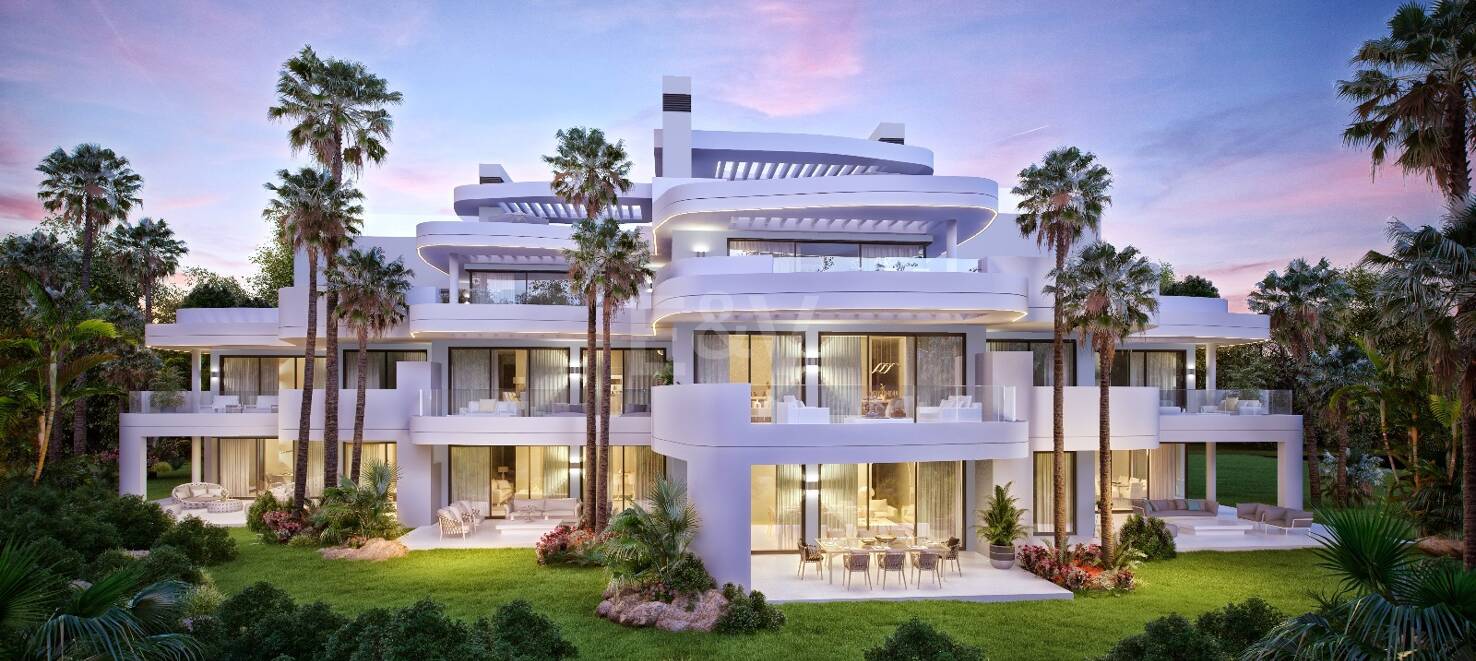 Unique resort with panoramic views and on-site leisure facilities minutes away from Marbella