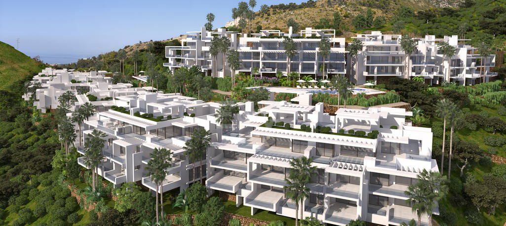 Unique resort with panoramic views and on-site leisure facilities minutes away from Marbella