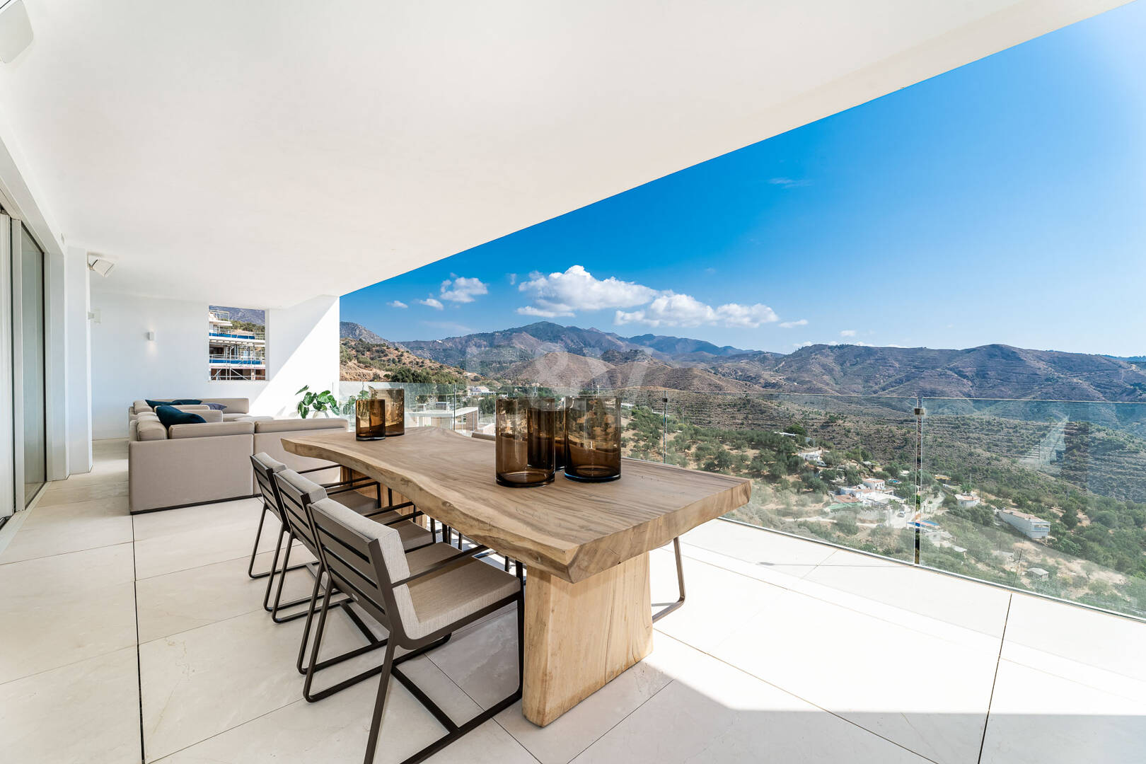 Palo Alto Marbella, Unikalny kurort z panoramicznym widokiem i na miejscu obiektów rekreacyjnych kilka minut od Marbella