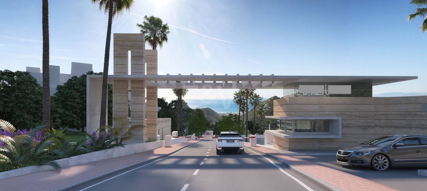 Unique resort with panoramic views and on-site leisure facilities minutes away from Marbella