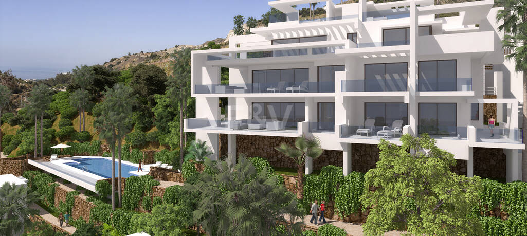 Unique resort with panoramic views and on-site leisure facilities minutes away from Marbella