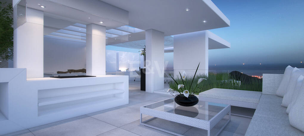 Unique resort with panoramic views and on-site leisure facilities minutes away from Marbella