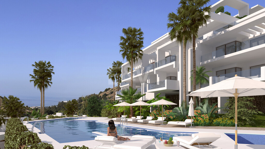 Unique resort with panoramic views and on-site leisure facilities minutes away from Marbella