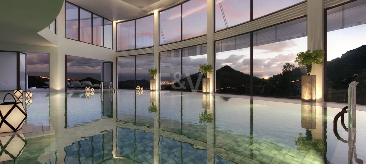 Unique resort with panoramic views and on-site leisure facilities minutes away from Marbella