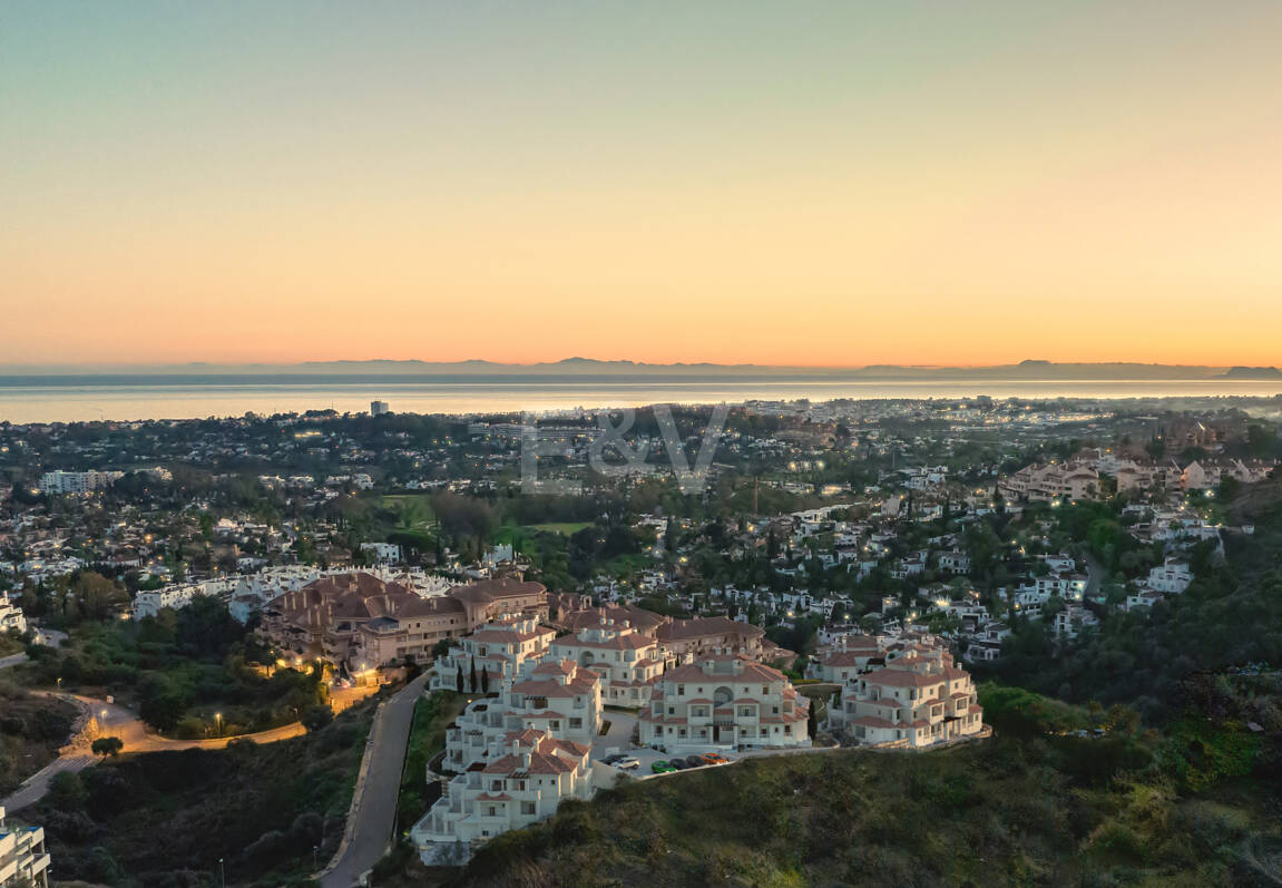 Be Aloha, Discover Blissful Living on Costa del Sol: Elegant Homes, Stunning Views, and Resort-Style Amenities