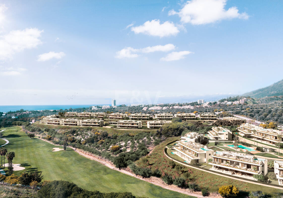 Santa Clara Homes, Santa Clara Golf: Luxury Living in Marbella