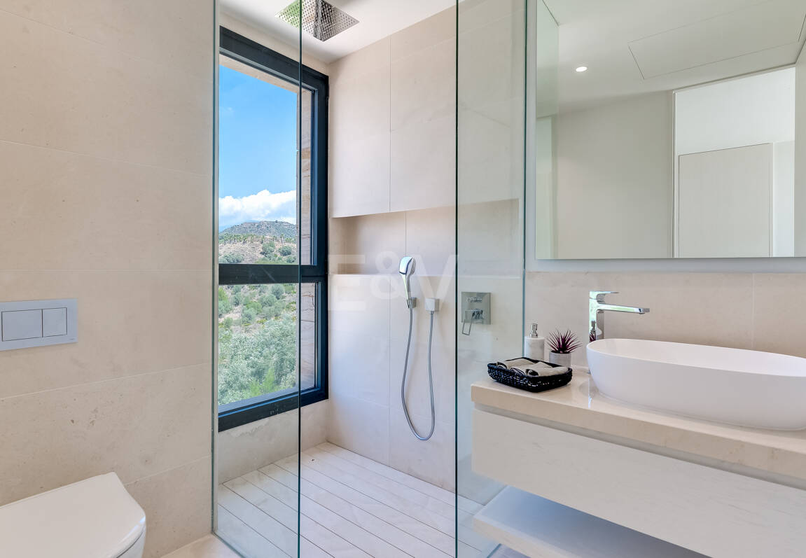 Exclusivas villas de diseño en Lomas del Virrey, Milla de Oro