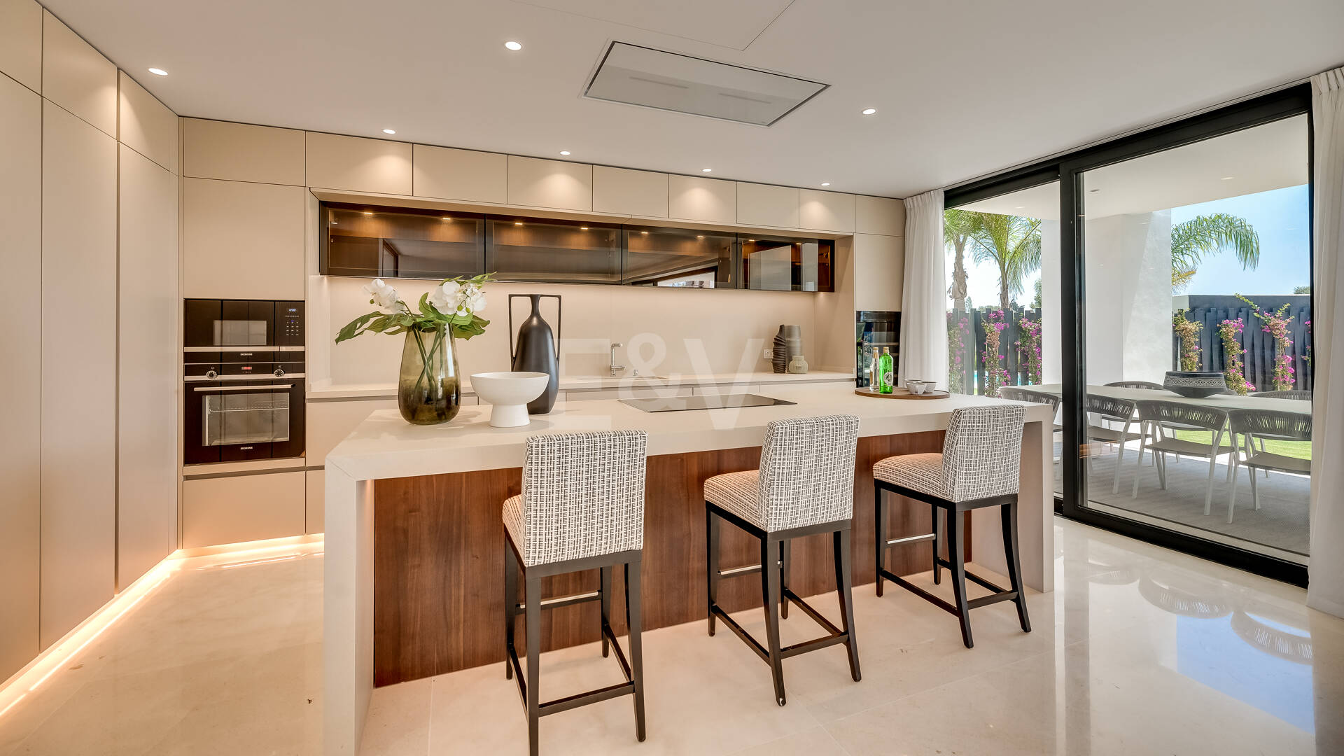 Exclusivas villas de diseño en Lomas del Virrey, Milla de Oro