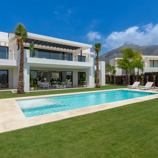 Exclusive signature villas in Lomas del Virrey, Golden Mile