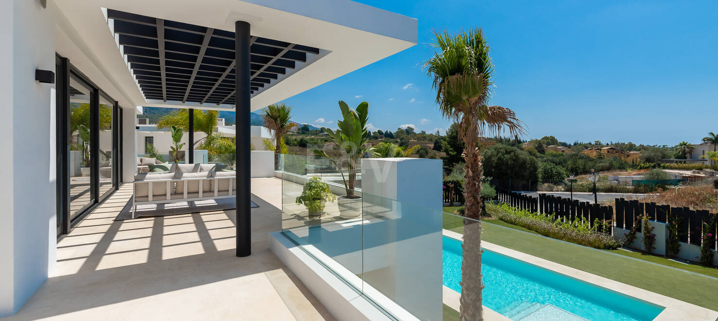 Exclusive signature villas in Lomas del Virrey, Golden Mile