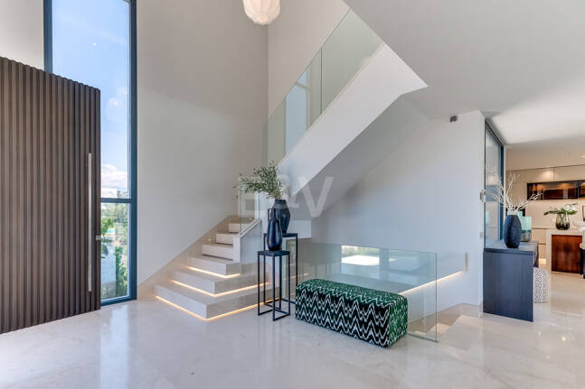 Exclusivas villas de diseño en Lomas del Virrey, Milla de Oro