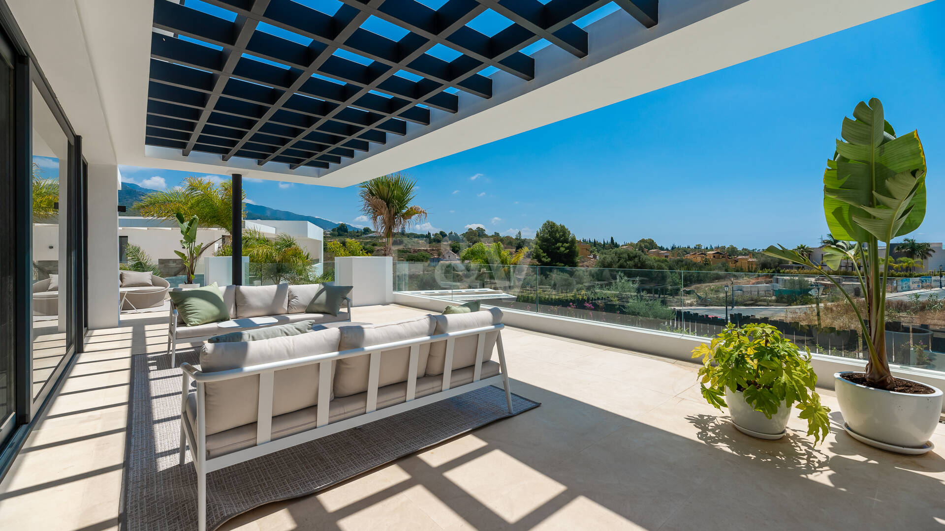 Exclusivas villas de diseño en Lomas del Virrey, Milla de Oro