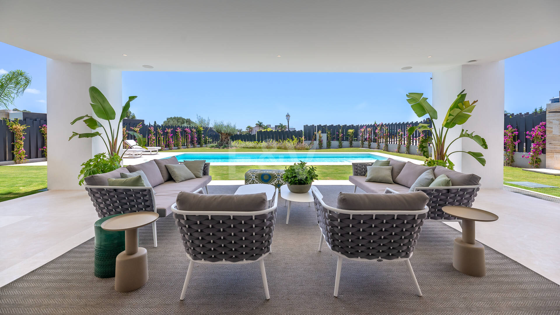 Exclusivas villas de diseño en Lomas del Virrey, Milla de Oro