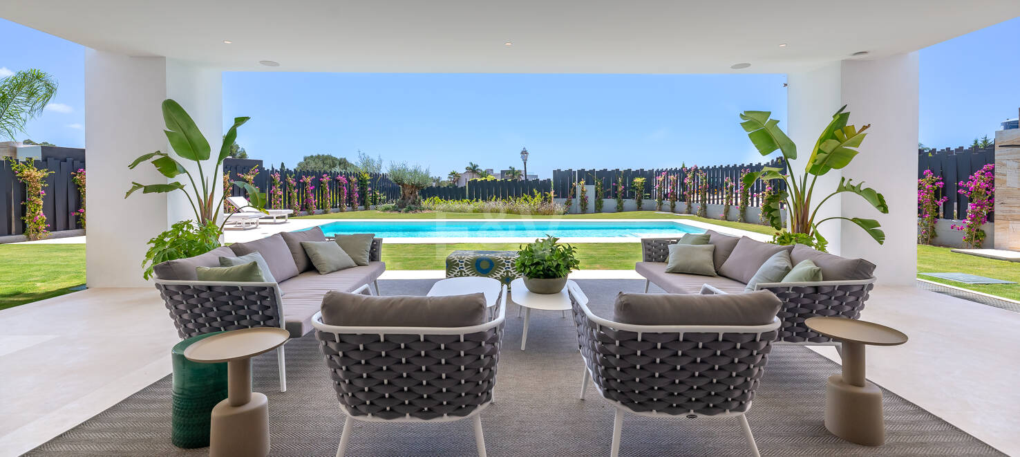 Exclusive signature villas in Lomas del Virrey, Golden Mile