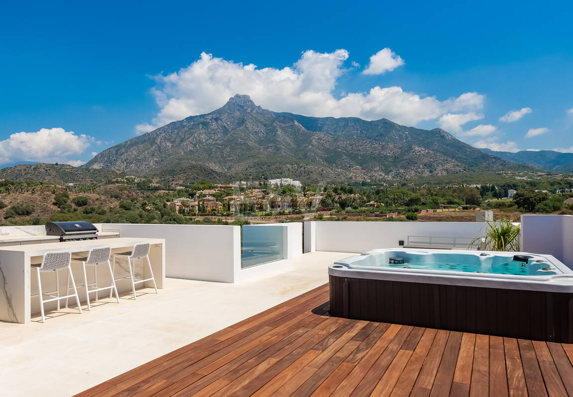 Exclusivas villas de diseño en Lomas del Virrey, Milla de Oro