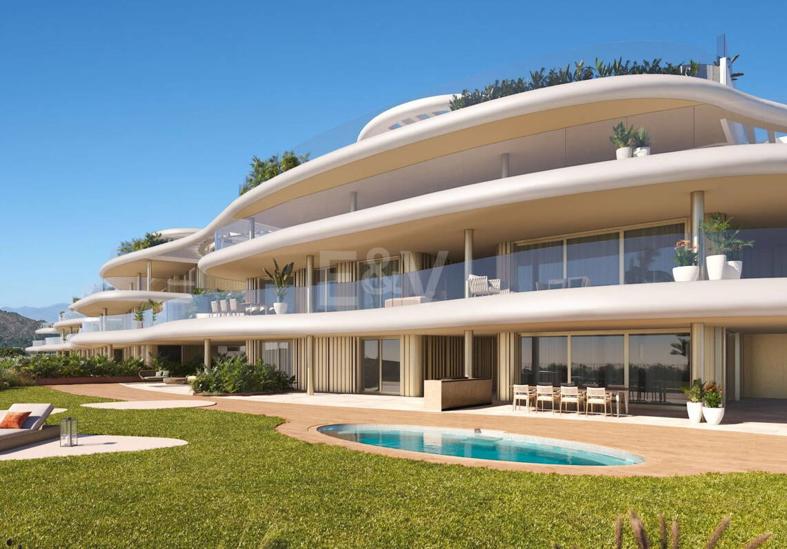 The Sky, Donde el cielo se encuentra con el mar: Apartamento elevado que vive sobre Marbella