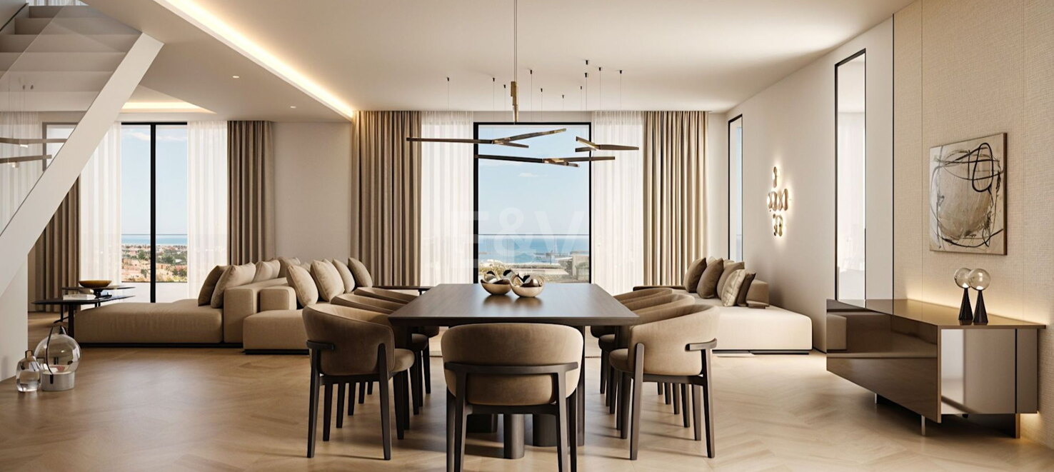 Donde el cielo se encuentra con el mar: Apartamento elevado que vive sobre Marbella