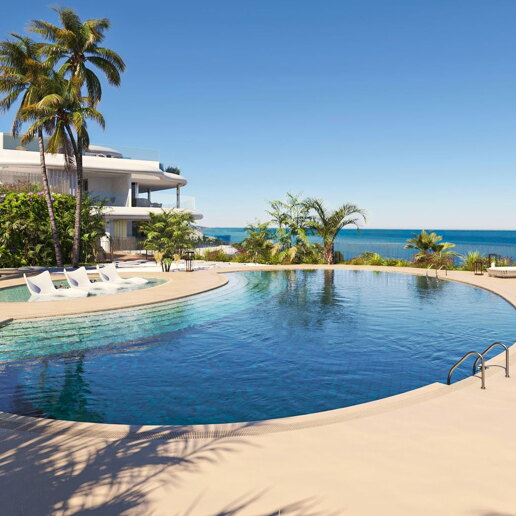 Donde el cielo se encuentra con el mar: Apartamento elevado que vive sobre Marbella