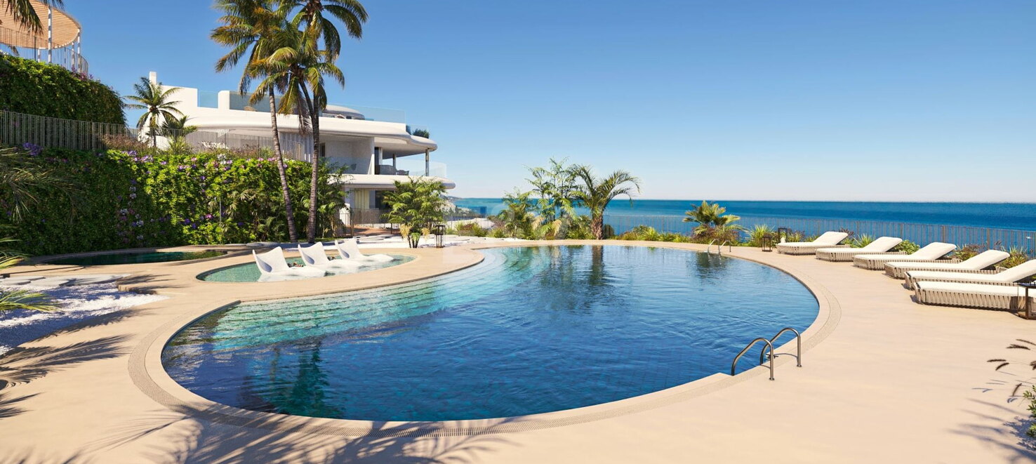 Donde el cielo se encuentra con el mar: Apartamento elevado que vive sobre Marbella