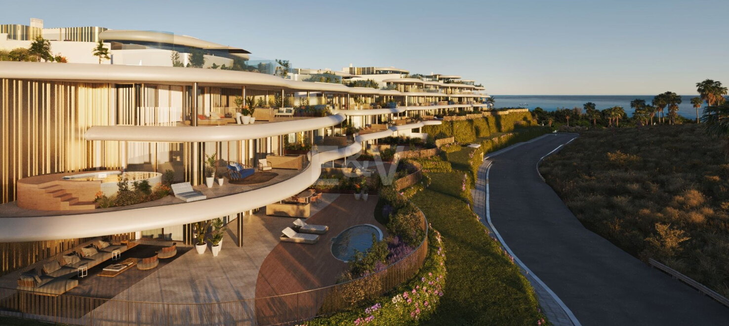 Donde el cielo se encuentra con el mar: Apartamento elevado que vive sobre Marbella