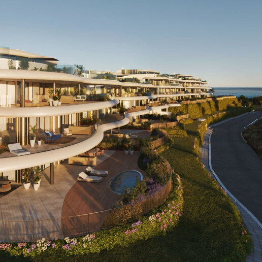 Donde el cielo se encuentra con el mar: Apartamento elevado que vive sobre Marbella