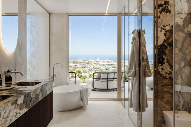 The Sky, Où le ciel rencontre la mer: Appartement élevé Vivre au-dessus de Marbella