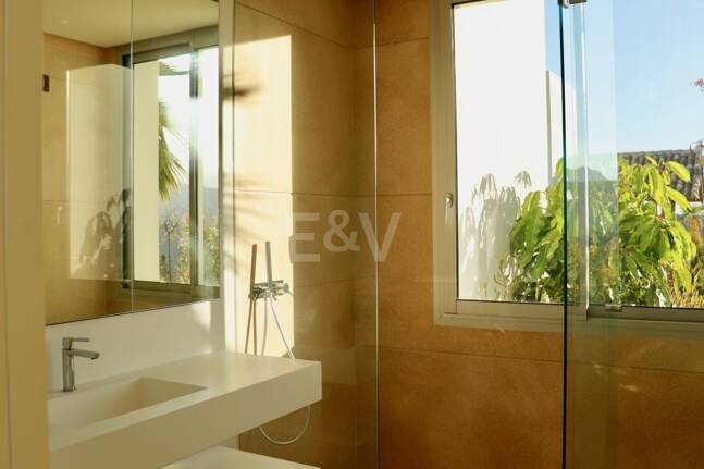 Marbella Club Hills Phase II, Raffinerad landsbygdsliv i en av Europas mest exklusiva enklaver