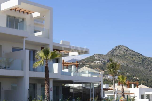 Marbella Club Hills Phase II, Raffinerad landsbygdsliv i en av Europas mest exklusiva enklaver