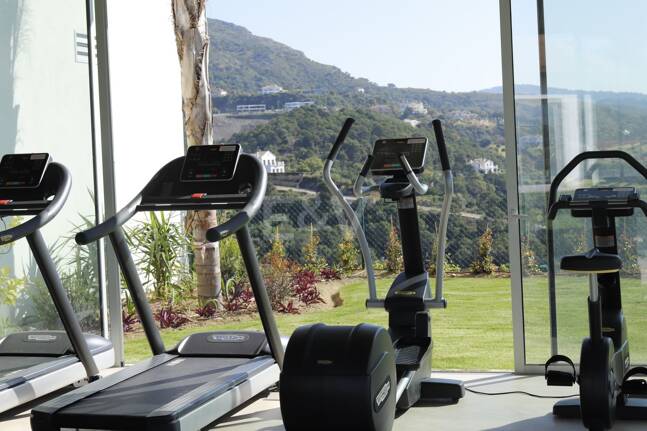 Marbella Club Hills Phase II, Raffinerad landsbygdsliv i en av Europas mest exklusiva enklaver