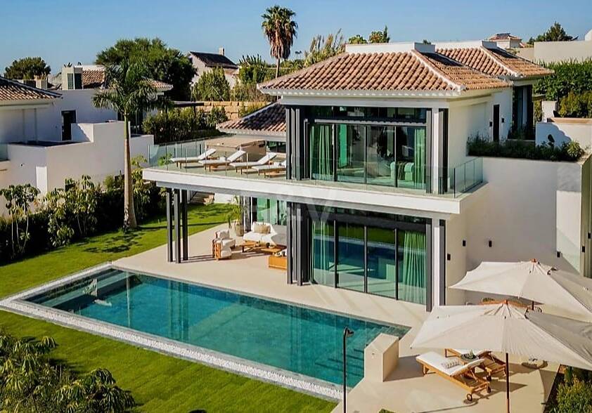 4our Villas, Odkryj arcydzieło luksusowego życia na Złotej Mili Marbelli