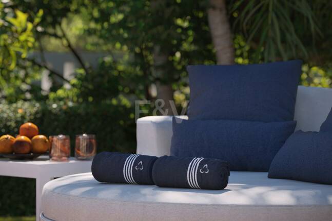 PRECIOUS BENALÚS, PRECIOUS BENALUTS, Luxury Living Steps från stranden på Golden Mile